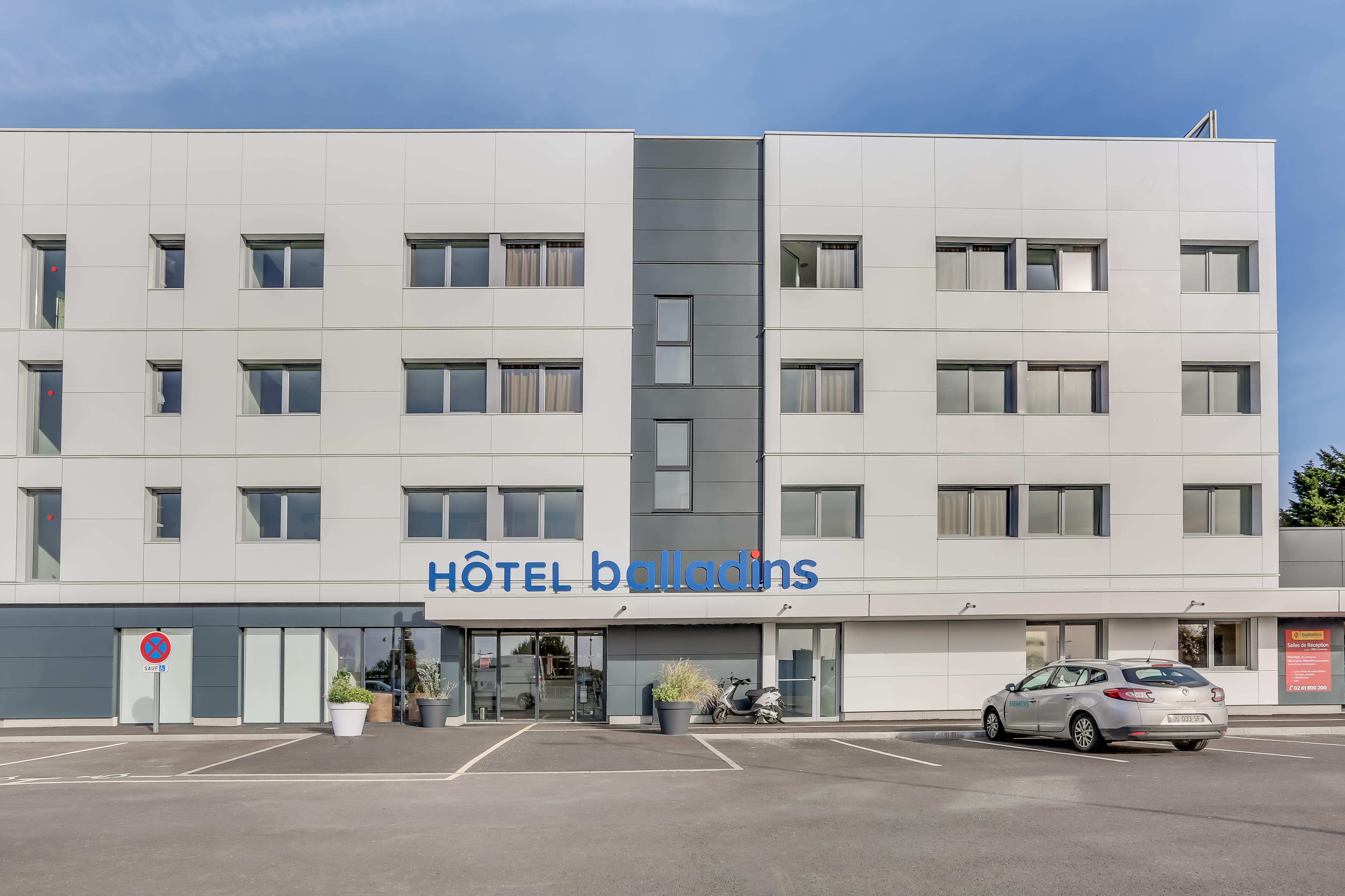 B&B Hotel Caen Memorial サン・コンテスト エクステリア 写真